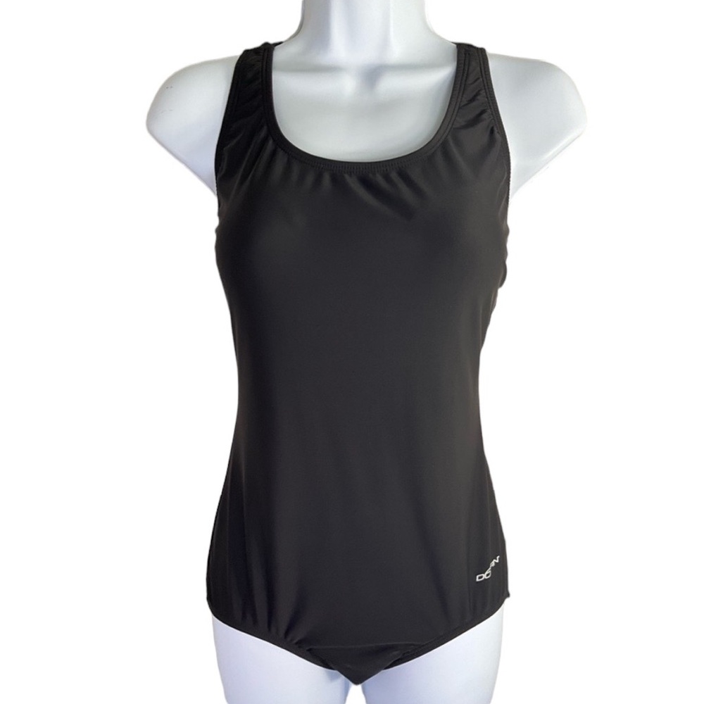 Dolphin women’s performance swimsuit🐬